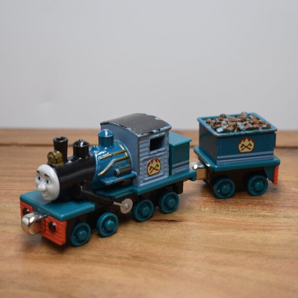 Ferdinand & Tender Diecast Trackmaster  Push Along Take and Play Train Thomas - Picture 2 of 10